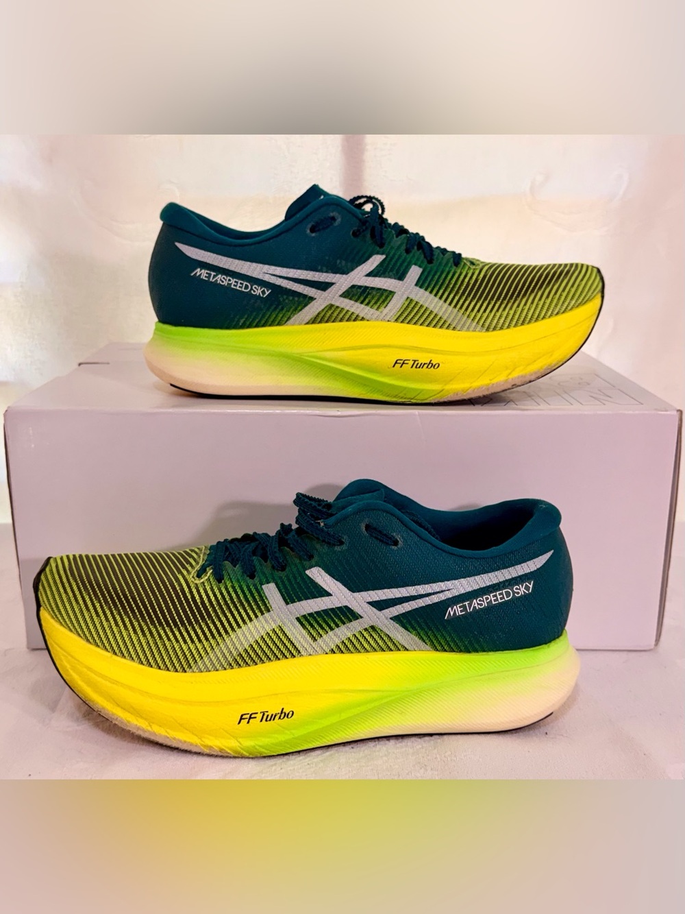 Asics Metaspeed Sky - Teal & Neon Yellow Gradient Unisex S0036